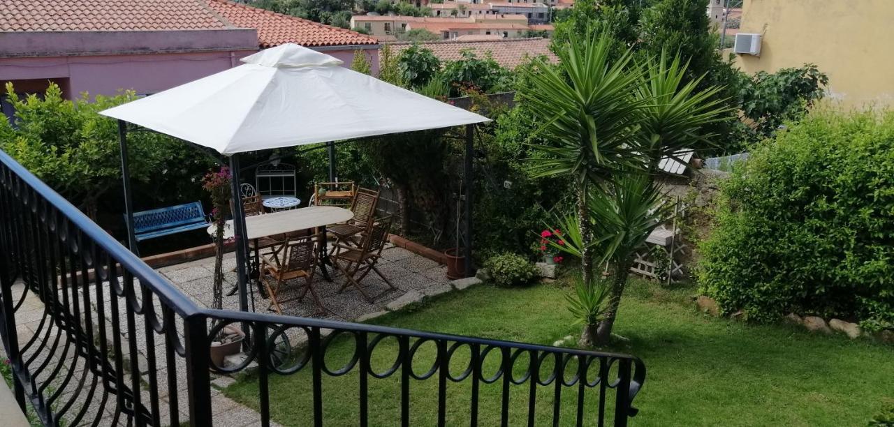 La Porta Sulla Costa Bed & Breakfast San Pantaleo Ngoại thất bức ảnh