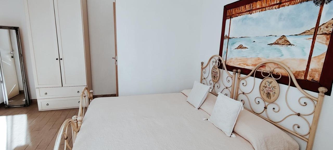 La Porta Sulla Costa Bed & Breakfast San Pantaleo Ngoại thất bức ảnh