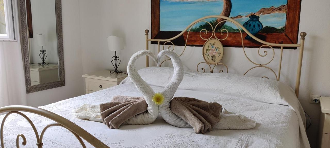 La Porta Sulla Costa Bed & Breakfast San Pantaleo Ngoại thất bức ảnh