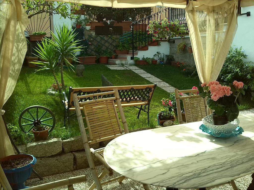 La Porta Sulla Costa Bed & Breakfast San Pantaleo Ngoại thất bức ảnh