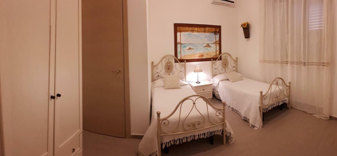 La Porta Sulla Costa Bed & Breakfast San Pantaleo Ngoại thất bức ảnh